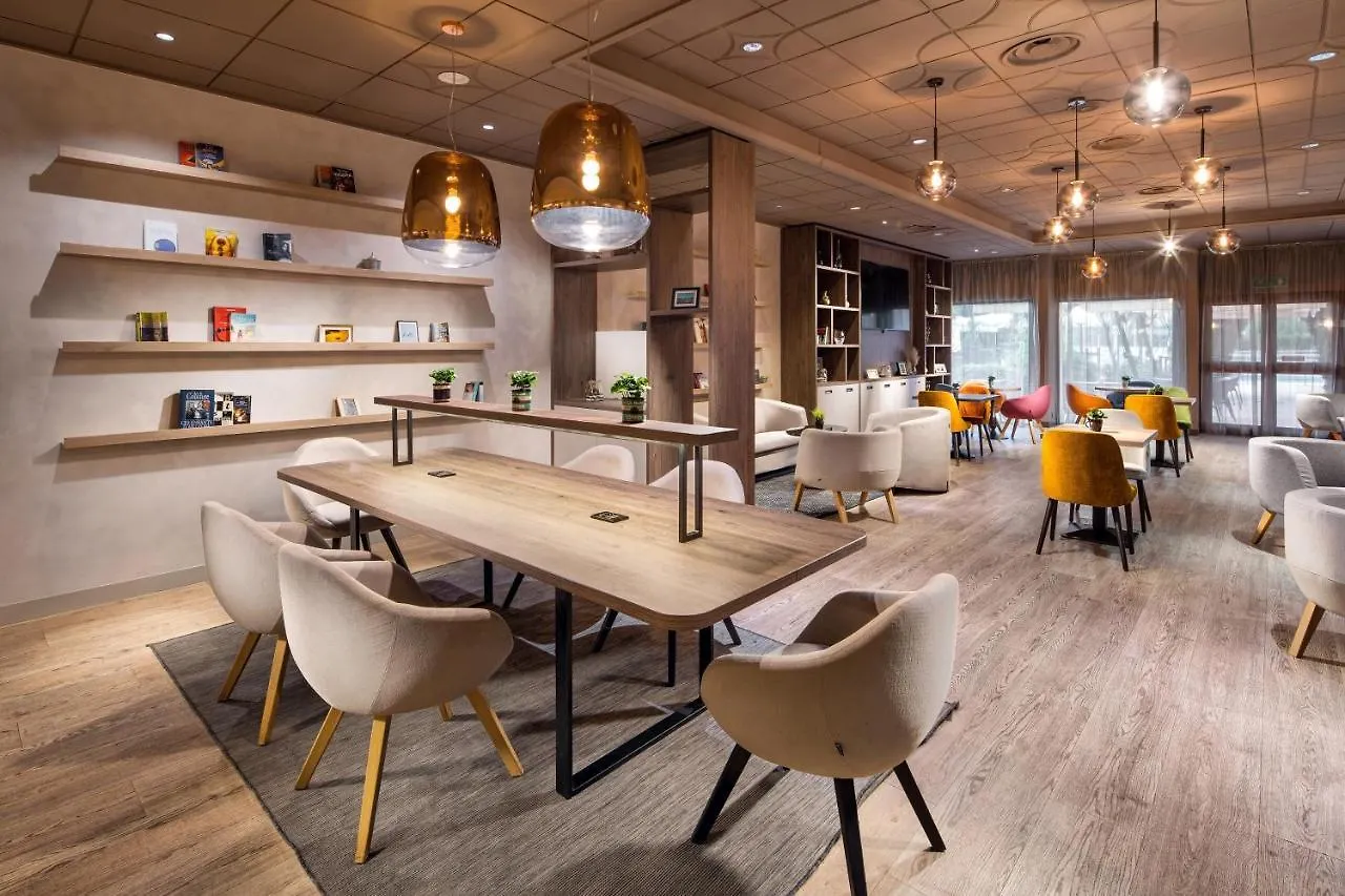 Holiday Inn Rome - Eur Parco Dei Medici By Ihg 4*,  Италия