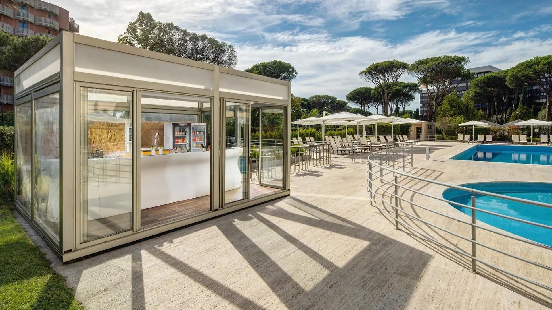 **** Отель Holiday Inn Rome - Eur Parco Dei Medici By Ihg Италия